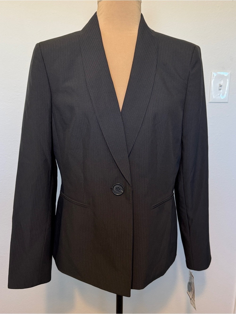 Women's Black Pinstripe Shawl Collar Suit Jacket & Pants - Picture 6 of 10